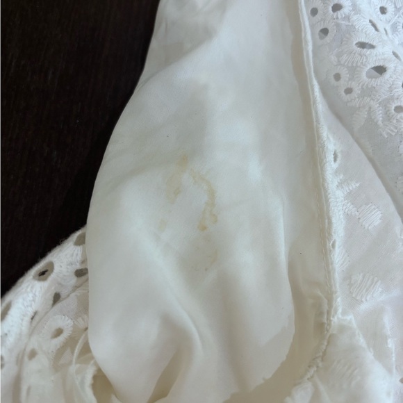 NWT White Eyelet Lace Backless Halter Romper Size Small - Picture 4 of 16